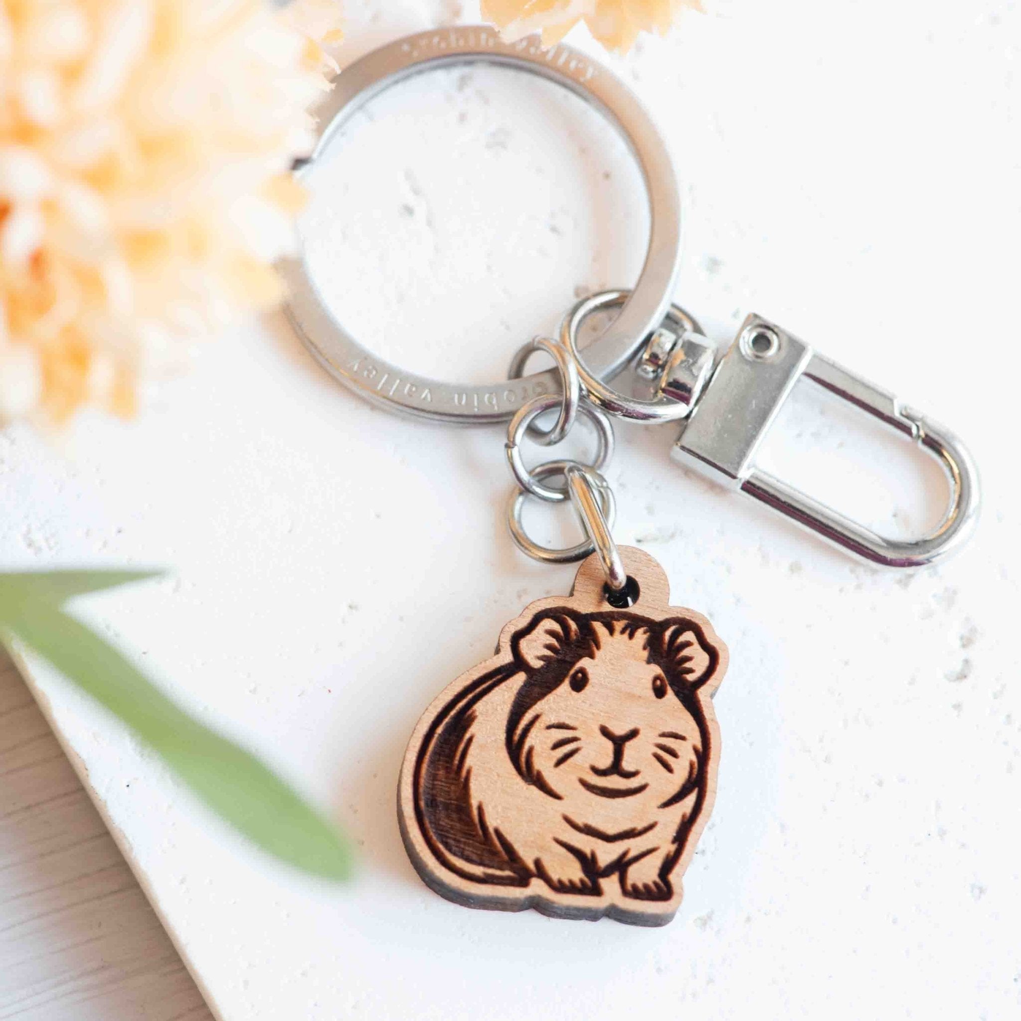 Cute Guinea Pig Wooden Keyring - KL20433 - Robin Valley Official Store