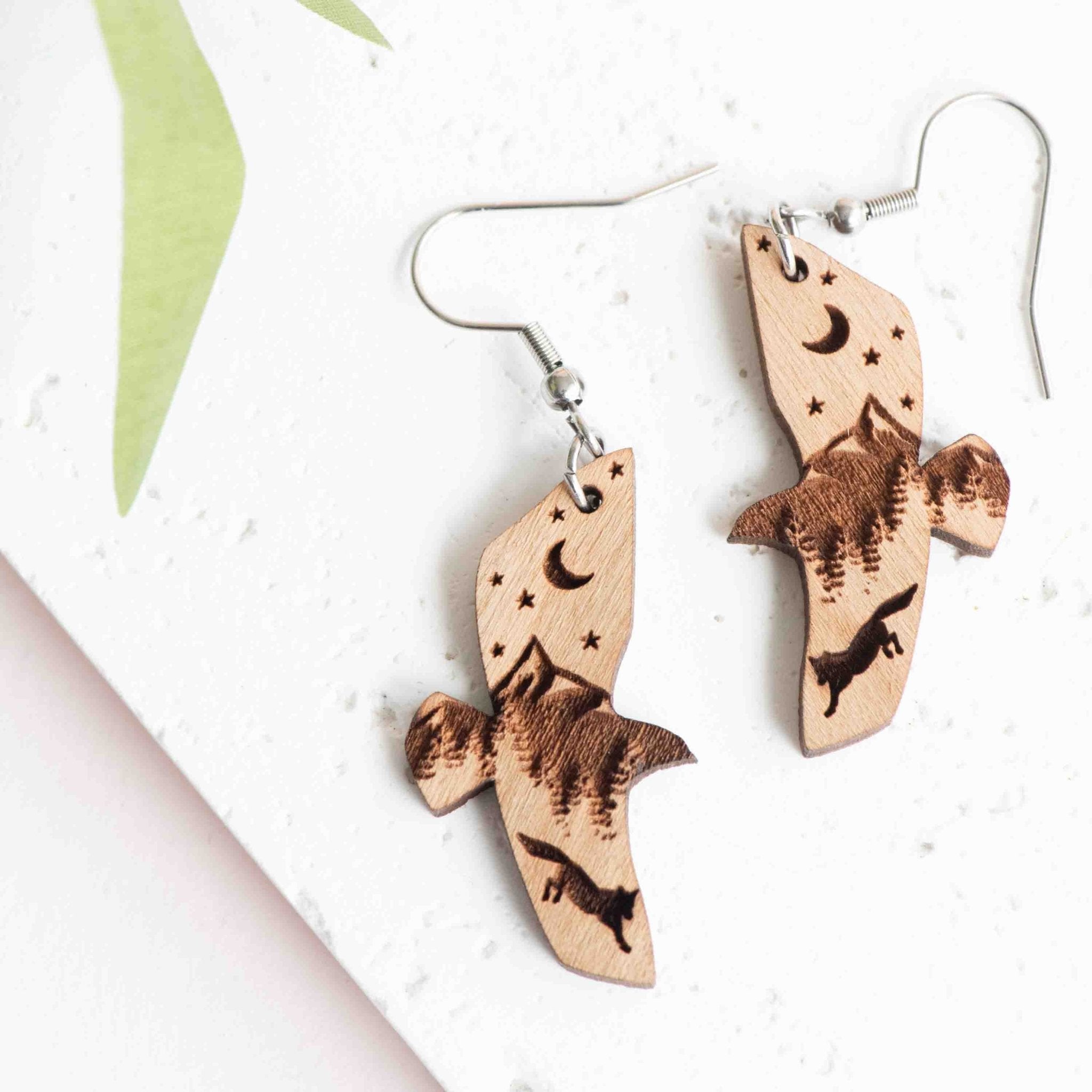 Ealge Shaped Moutain Fox Wooden Hook Earrings - PEB12107D - Robin Valley Official Store