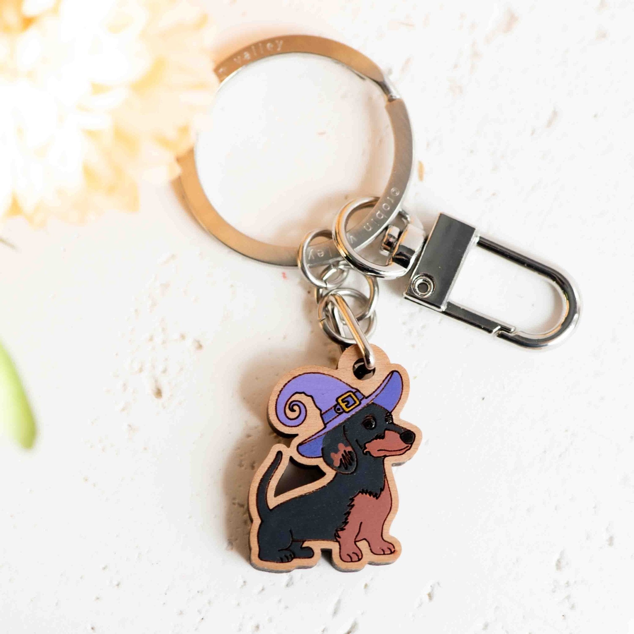 Hand - painted Dachshund with Witch Hat Wooden Keyring - KL20495 - Robin Valley Official Store