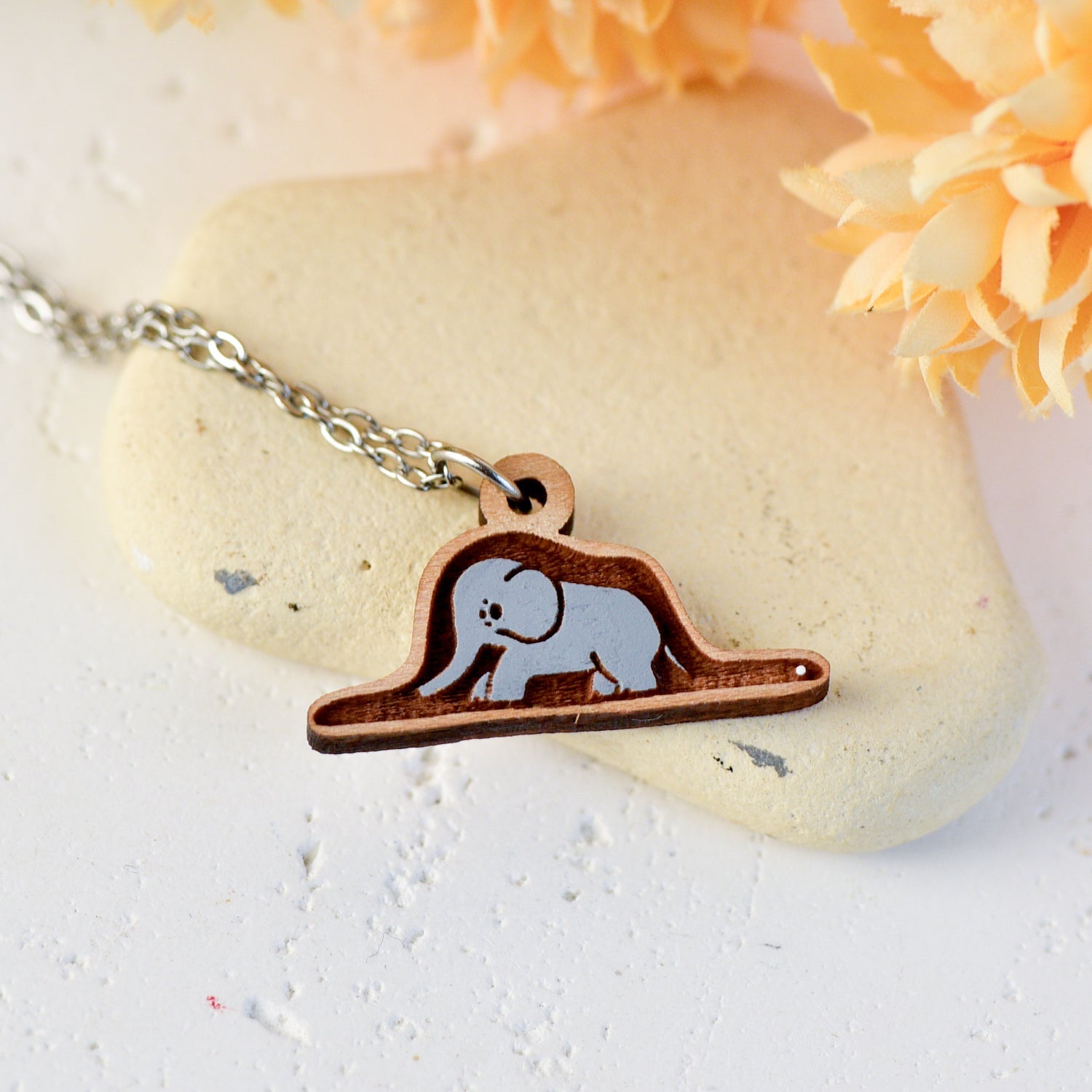 Hand - painted Hat Elephant Boa Wooden Necklace - Robin Valley Official Store