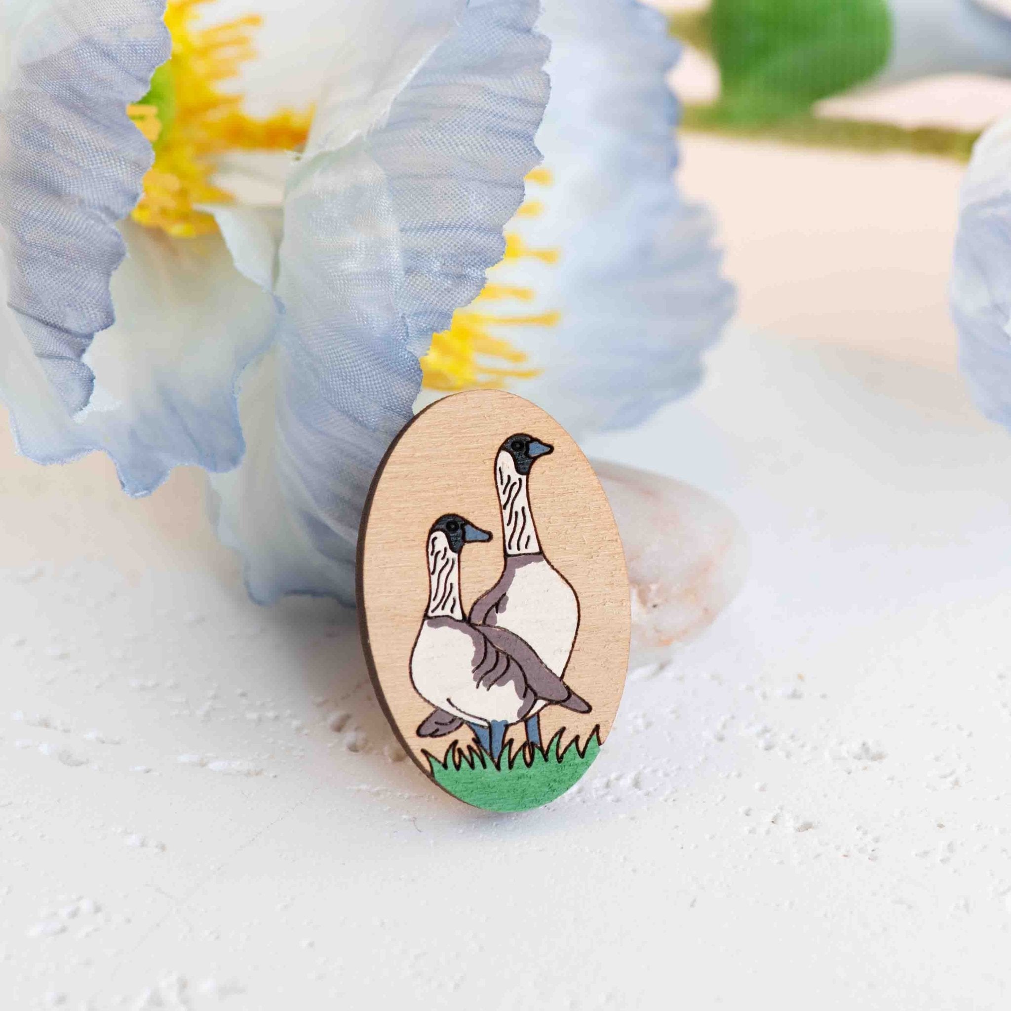 Hand - painted Nene Geese Oval Wooden Pin Badge - PEB12101 - Robin Valley Official Store