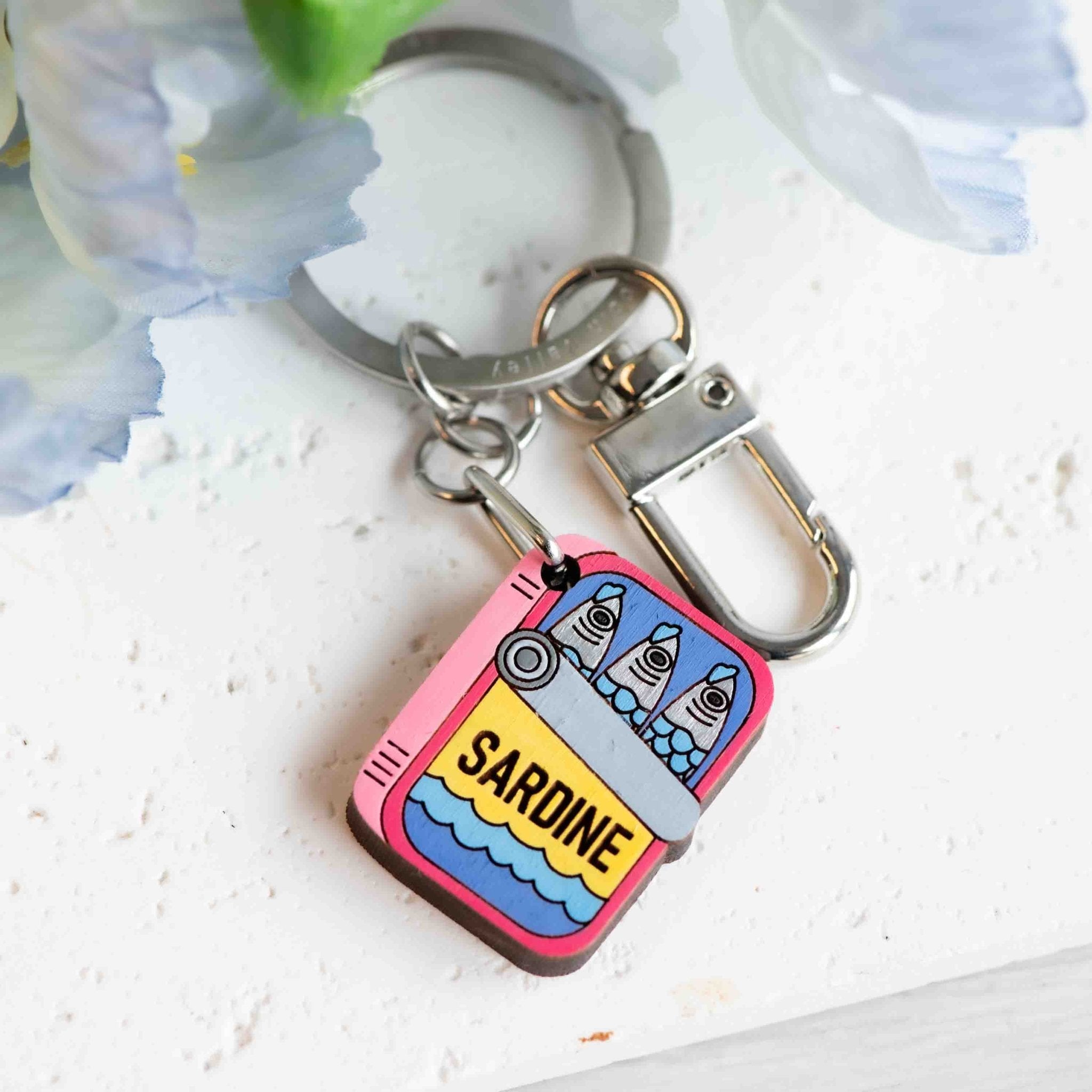 Hand - painted Sardine Can Wooden Keyring - KT25259 - Robin Valley Official Store