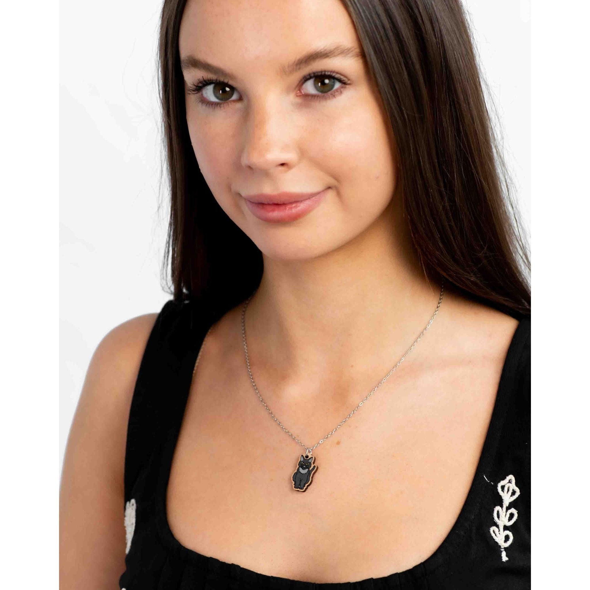 Hand Painted Sitting Black Cat Wooden Necklace - NL60335 - Robin Valley Official Store