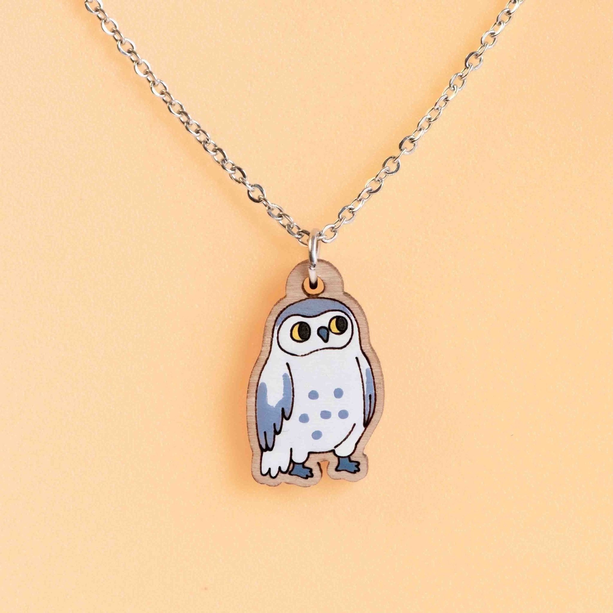Hand Painted Snowy Owl Wooden Necklace - NB62070 - Robin Valley Official Store