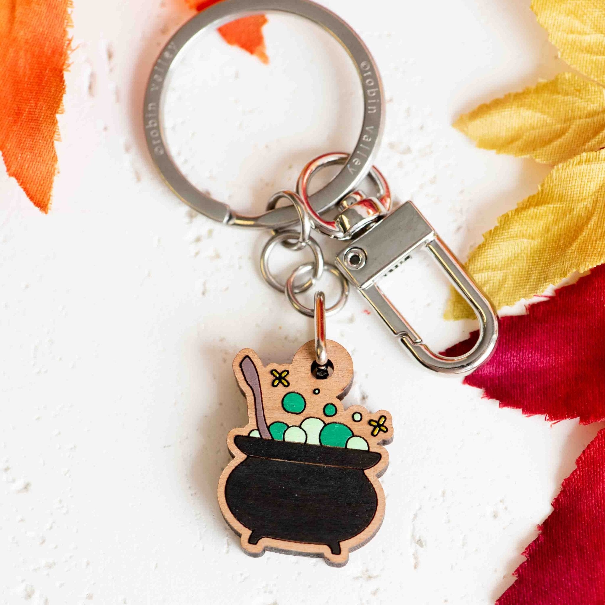 Hand - painted Witch Cauldron Wooden Keyring - KT25007 - Robin Valley Official Store