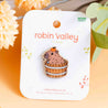 Hand-painted wooden pin badge featuring a relaxed capybara in a hot bath – cute, lightweight accessory made from sustainable wood, perfect for animal lovers