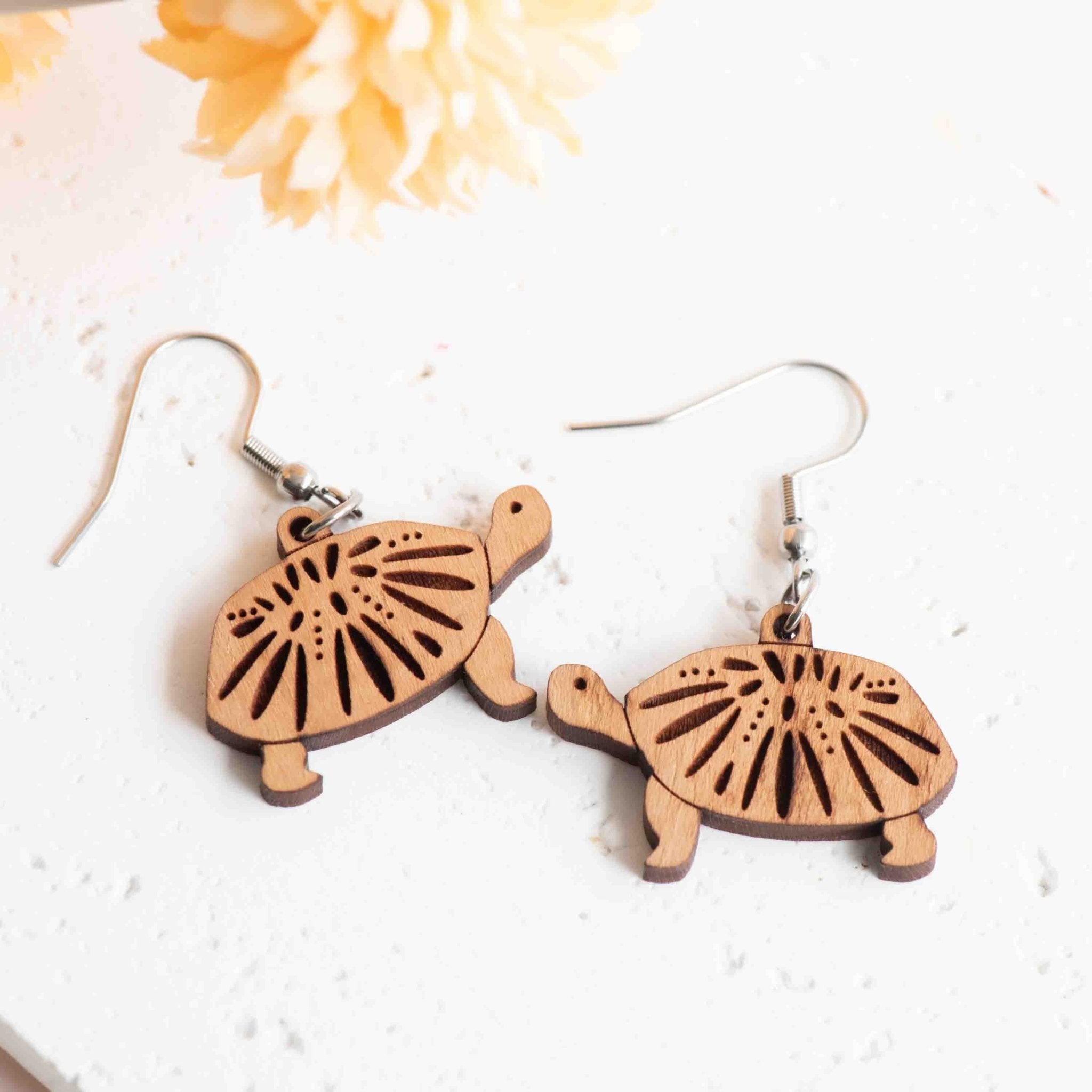 Tortoise Hook Earrings - Robin Valley Official Store