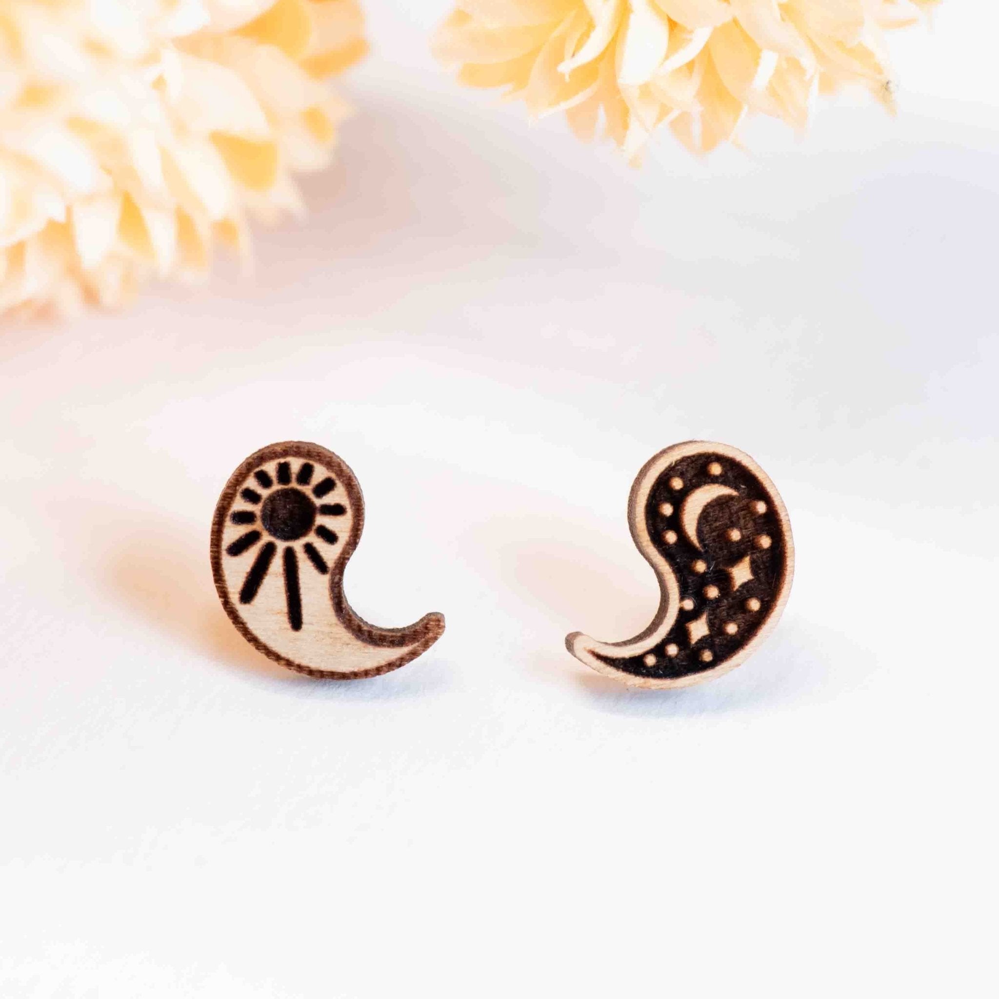 Yin Yang Wooden Stud Earrings - ET15494 - Robin Valley Official Store