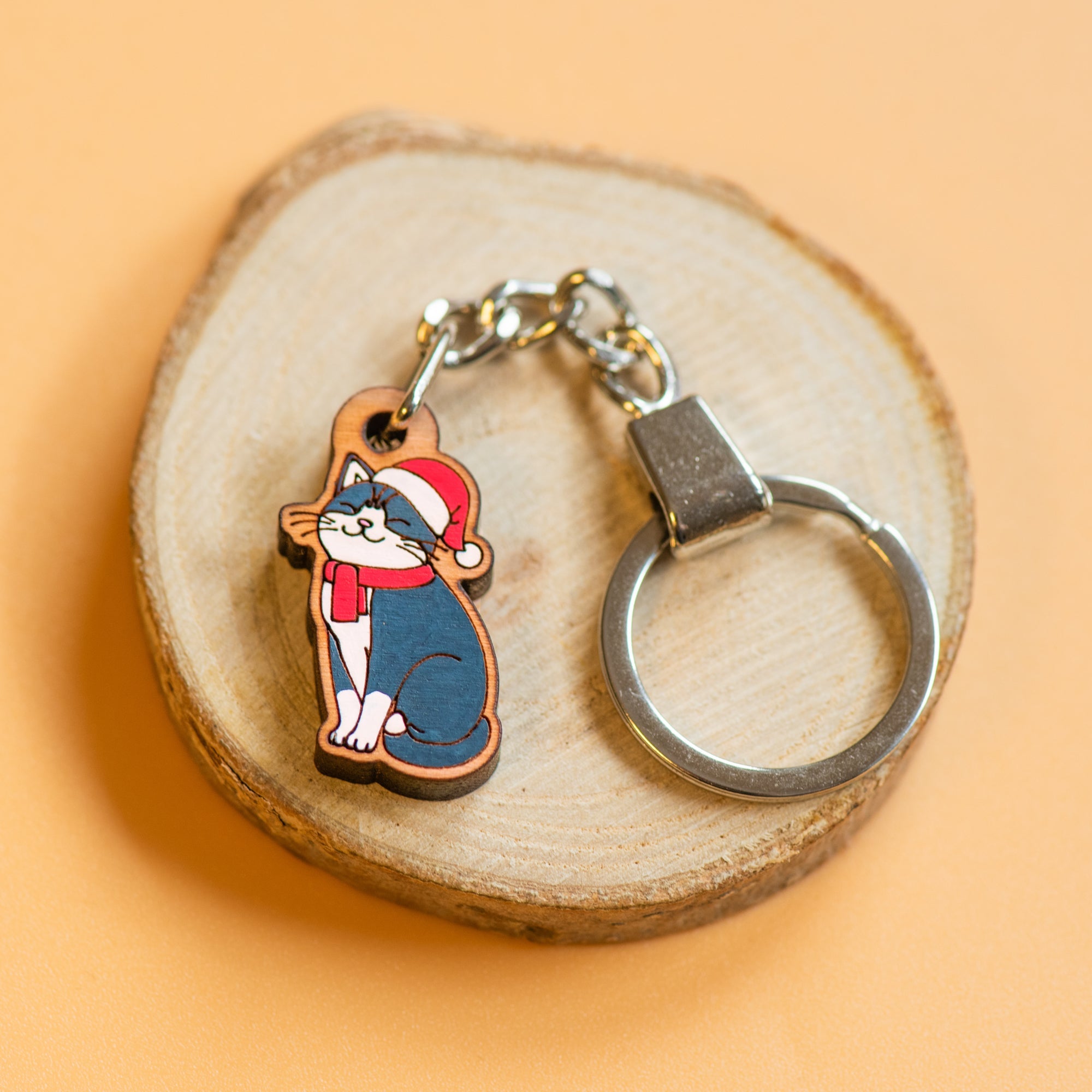 Hand-painted Black Cat with Santa Hat Christmas Wooden Keyring - KL20173 - Robin Valley Official Store