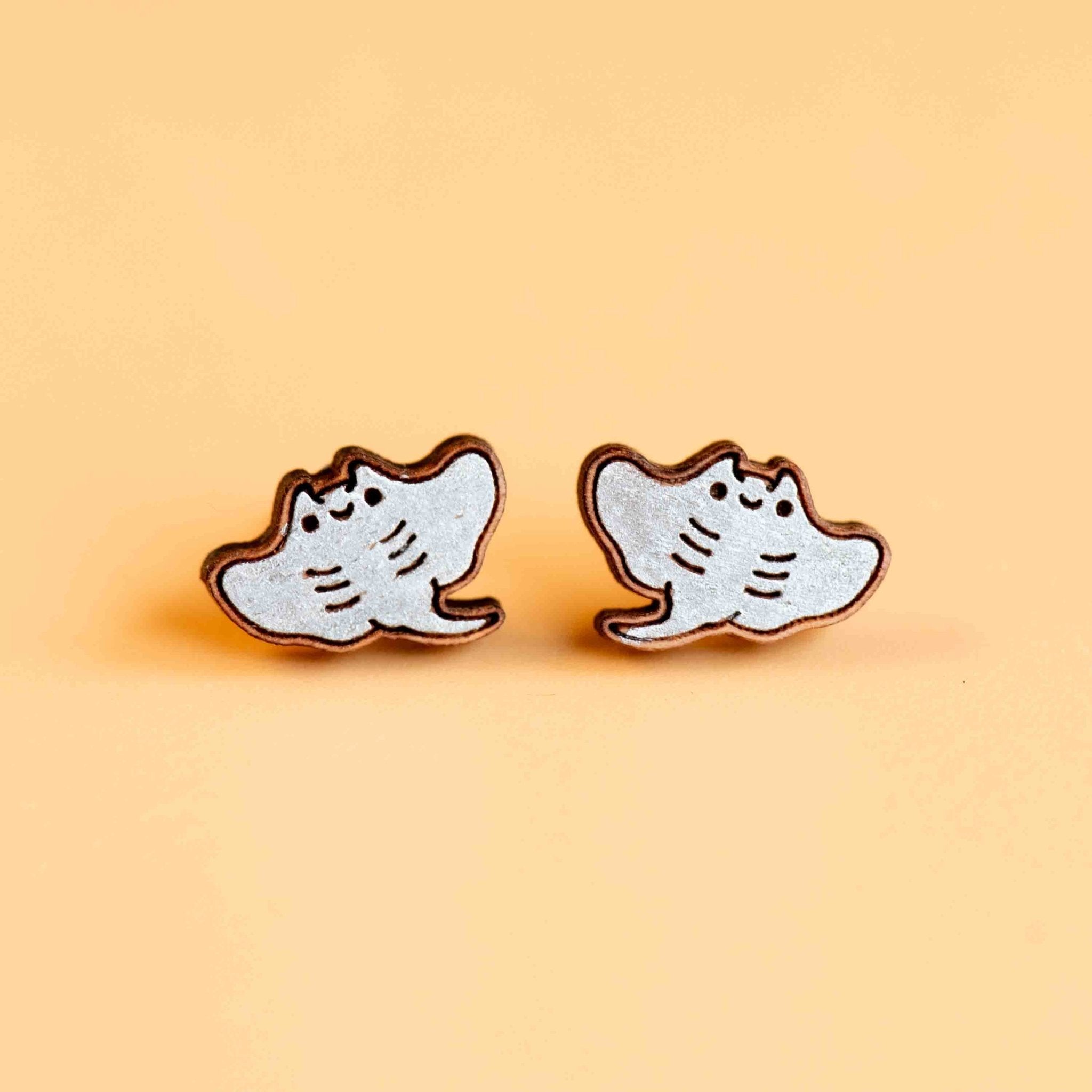 Hand - painted Manta Ray Earrings Cherry Wood Earrings - PES13057 - Robin Valley Official Store