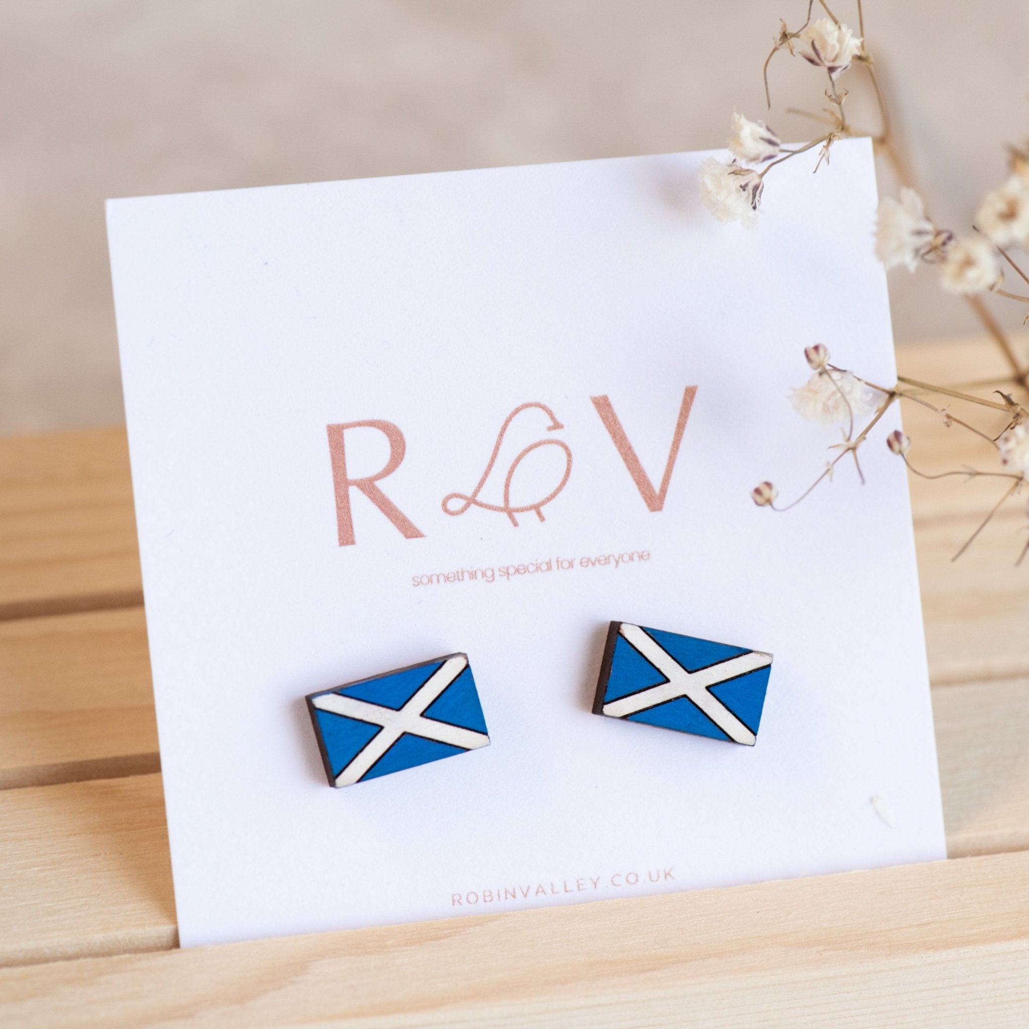 Hand-painted Scotland Flag Cherry Wood Stud Earrings - PET15159 - Robin Valley Official Store