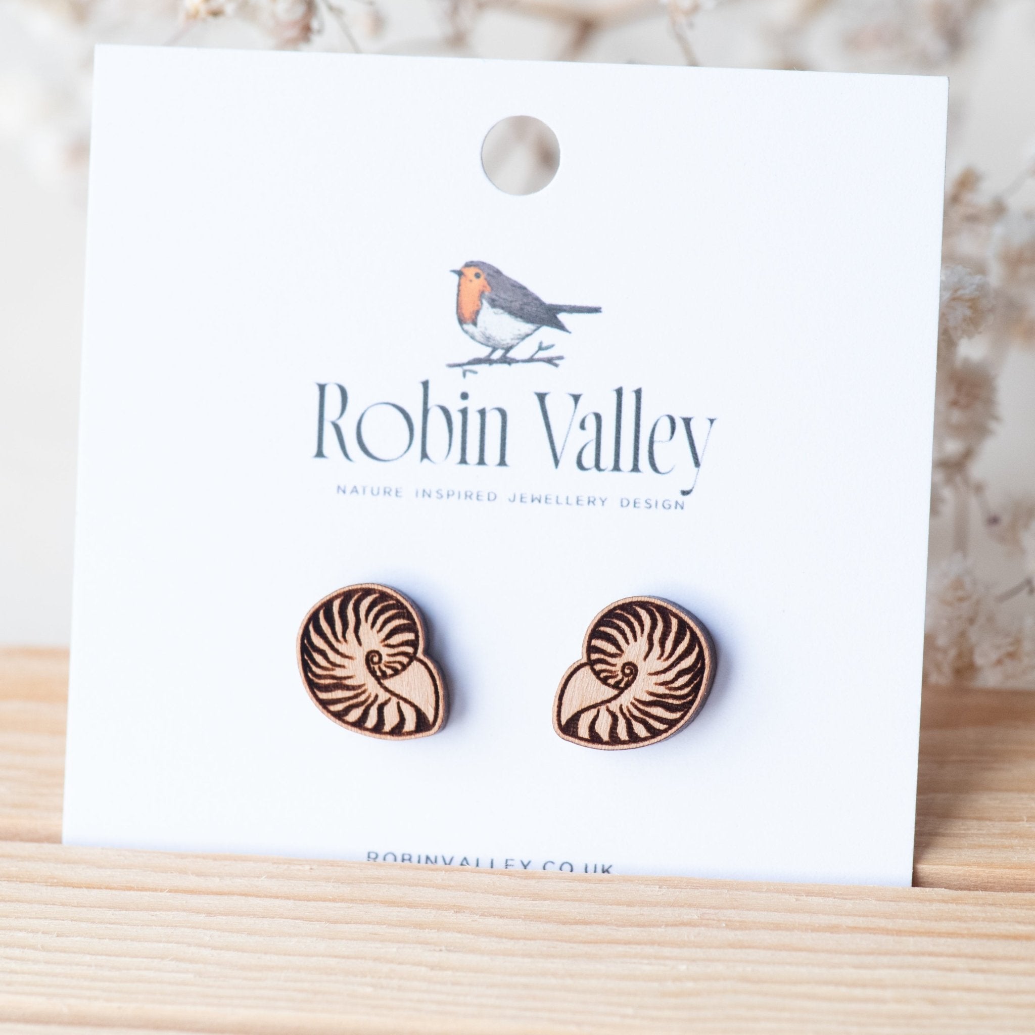 Nautilidae Seashell Cherry Wood Stud Earrings - ES13046 - Robin Valley Official Store