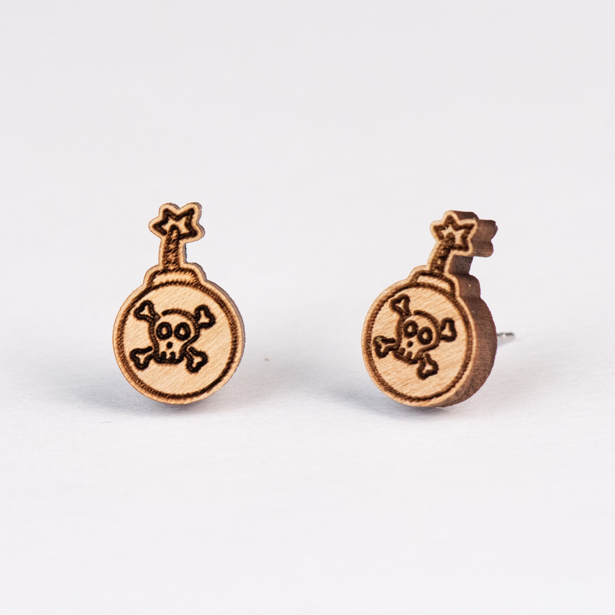 Pirate Skull Bomb Canon Ball Cherry Wood Stud Earrings - ET15044 - Robin Valley Official Store