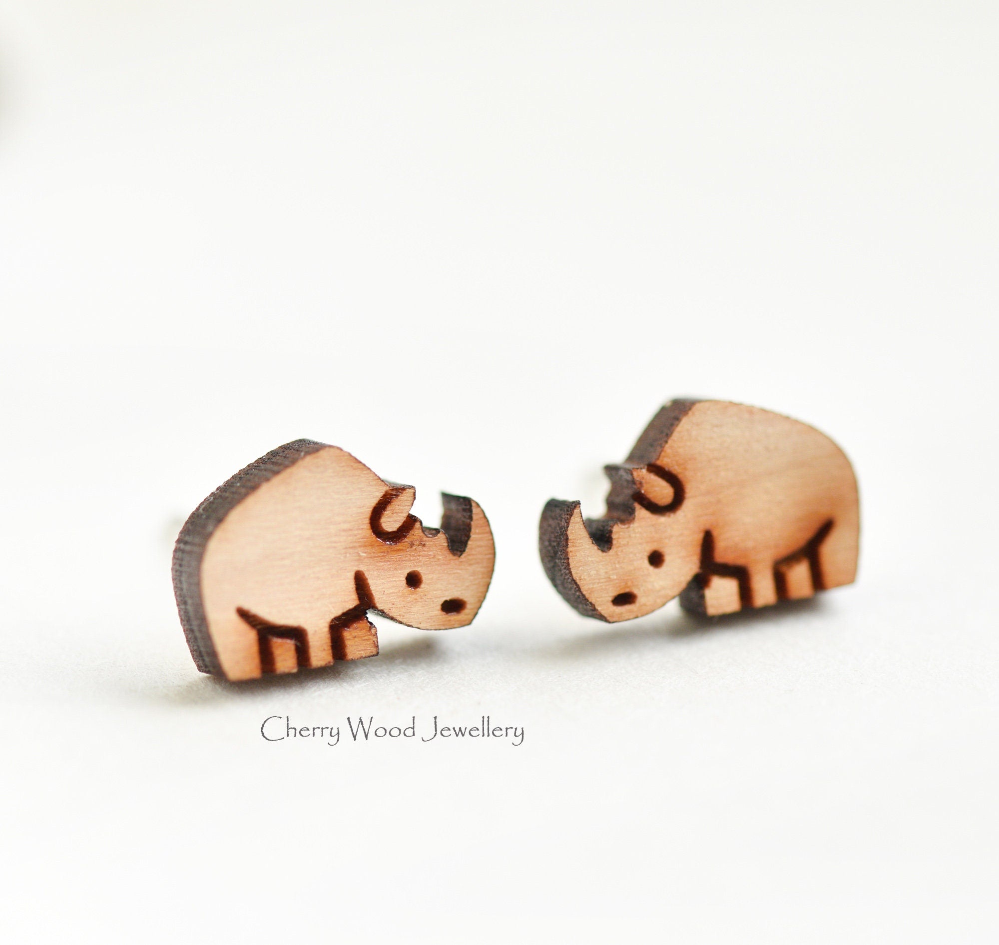 Rhino Cherry Wood Stud Earrings EL10070 - Robin Valley Official Store