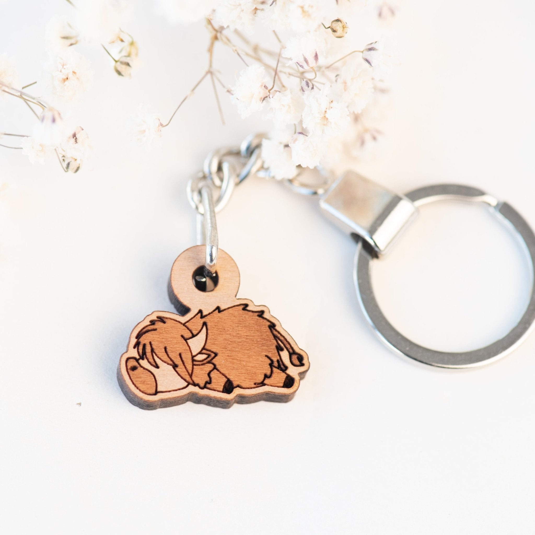 Sleeping Highland Cow Cherry Wood Keyring - KL20006 - Robin Valley Official Store