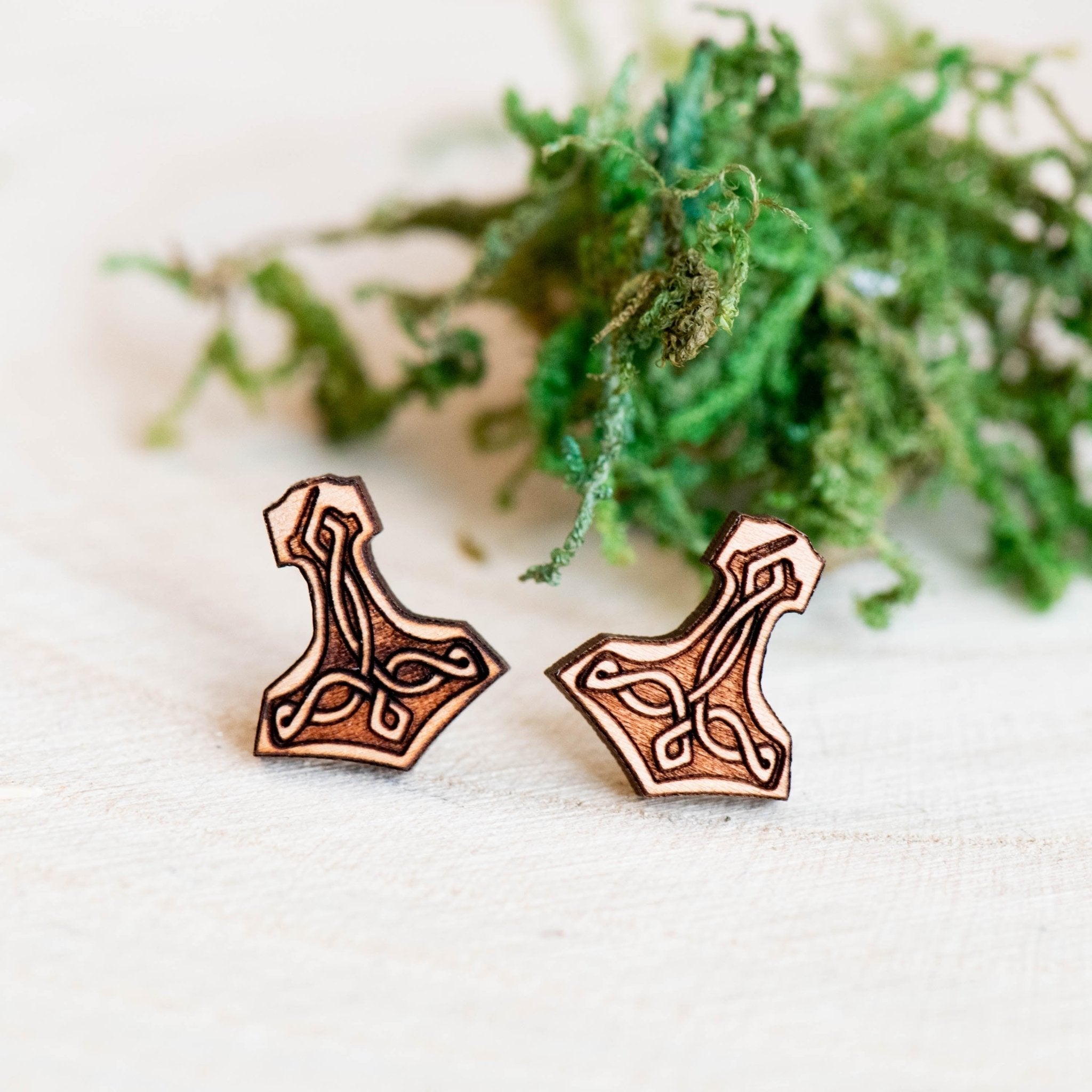 Viking Thor's Hammer Cherry Wood Stud Earrings - ET15130 - Robin Valley Official Store